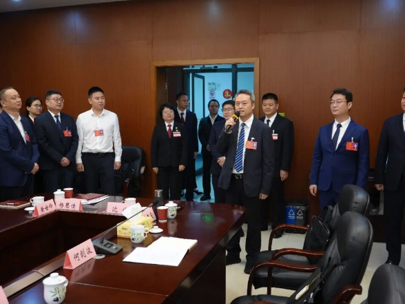 许凡、蒋砺看望慰问区人大代表、政协委员