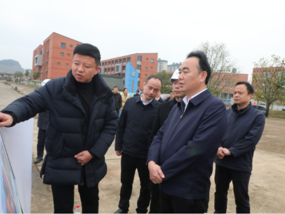 蔡锋调研水利、学校项目建设并走访慰问困难党员与困难群众