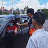 点赞！这才是小区疫情防控的正确姿势！