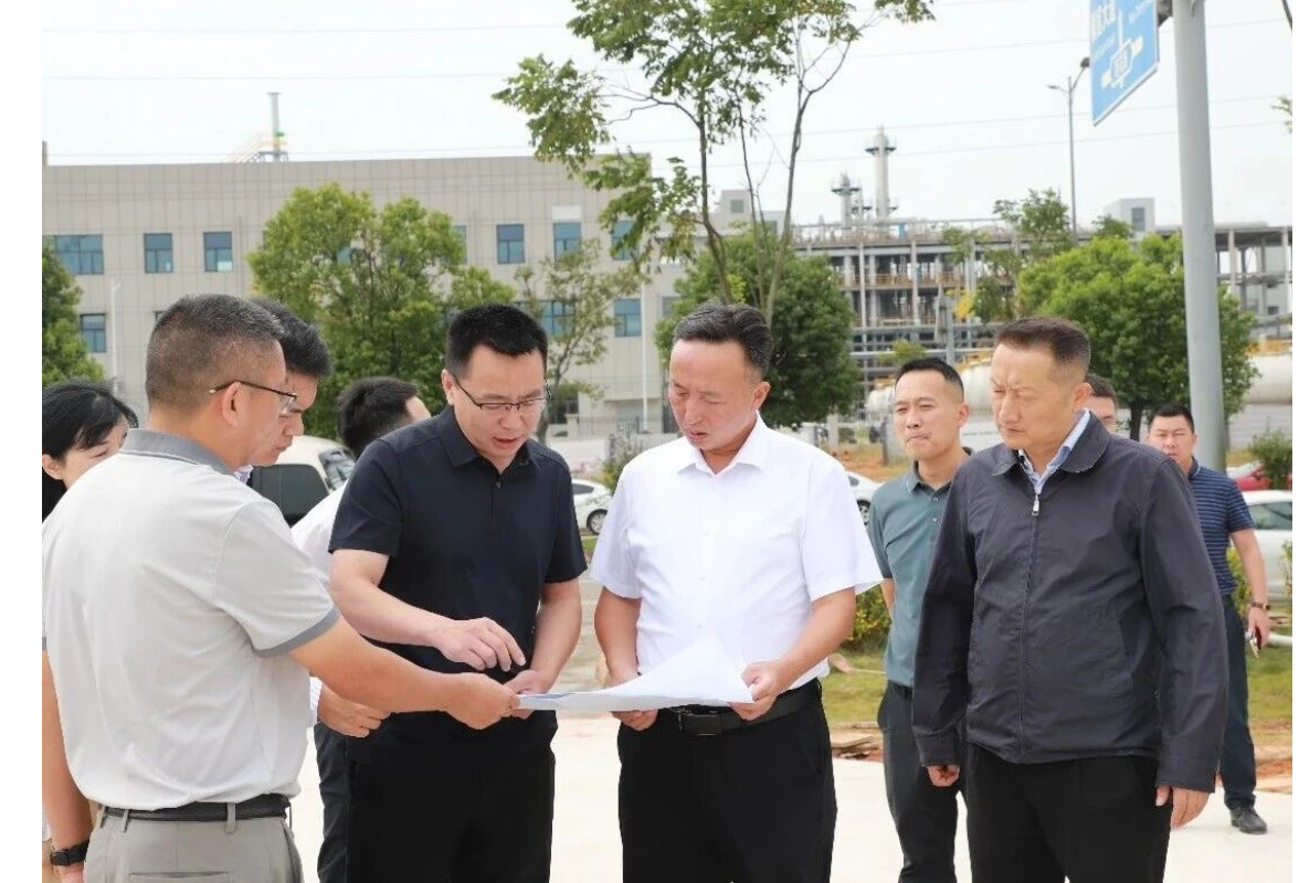黄滔带队调研铜官工业片区重点企业