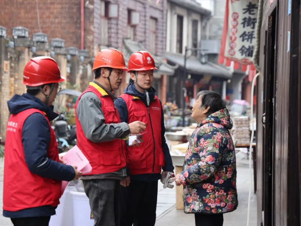 新春走基层｜“00后”电力人的别样春节