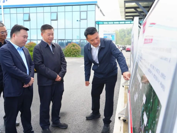 秦国良调研桥驿镇经济社会发展情况