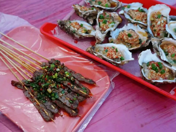 夜幕一降，香味就来了！望城这个夜市是很多人的“深夜食堂”……