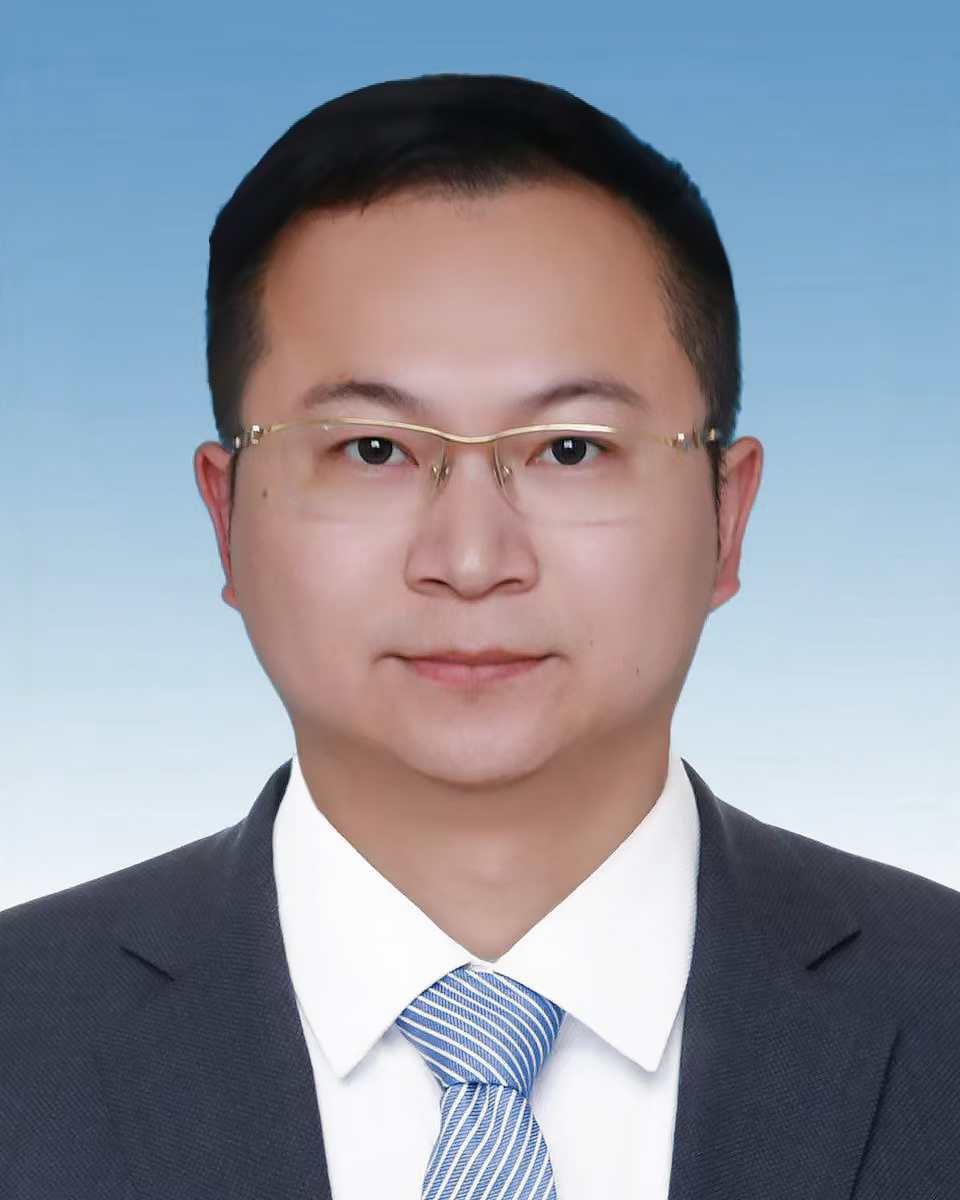 黄舒.jpg