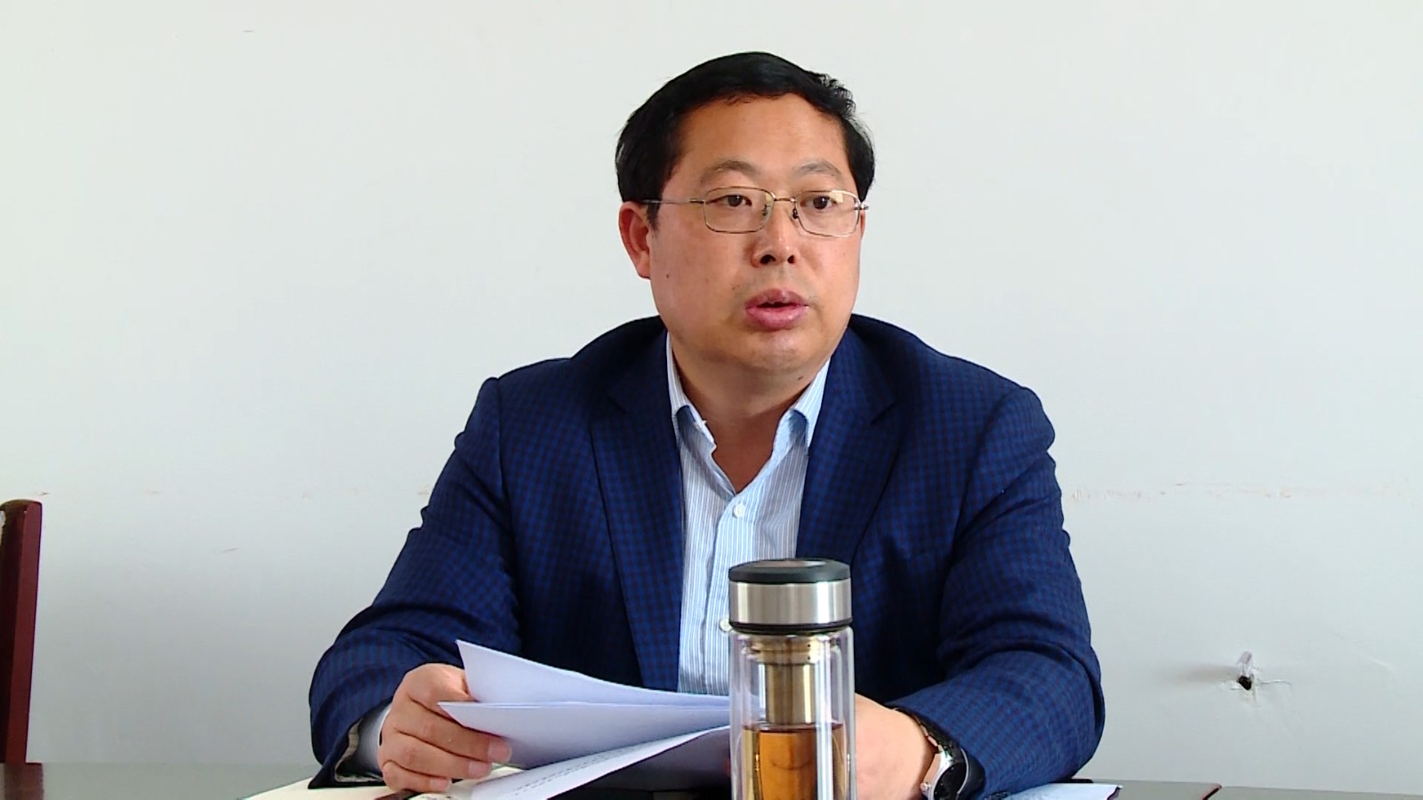 陶伟军仔仔细细听认认真真算一个皱皮柑的脱贫经济账