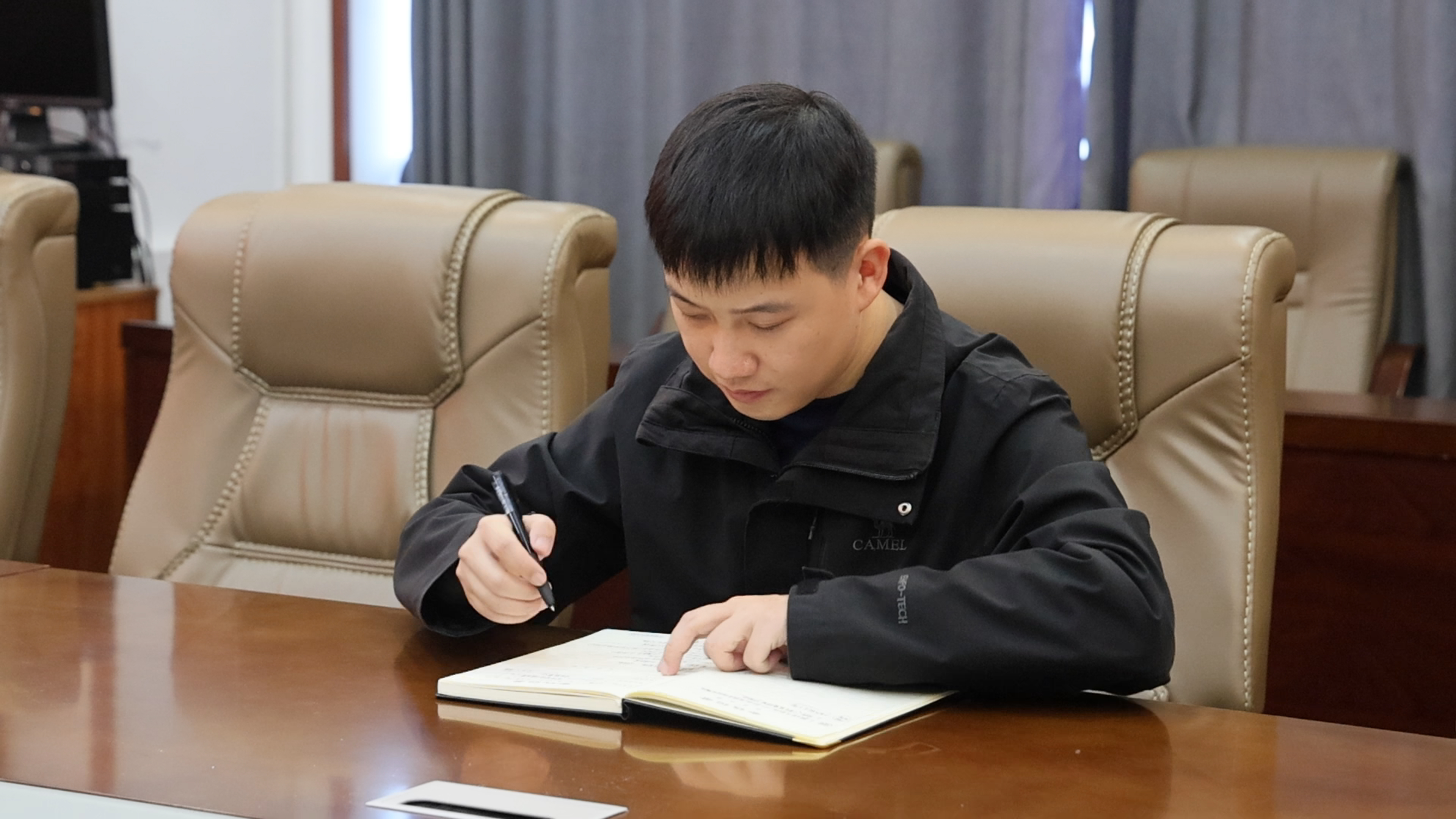 微信图片_20251013152657_500_21.jpg 微信图片_20251013152657_500_21.jpg