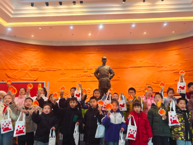 红韵新岁启华章  何长工同志纪念馆“红色+非遗”活动培育红色文化新芽