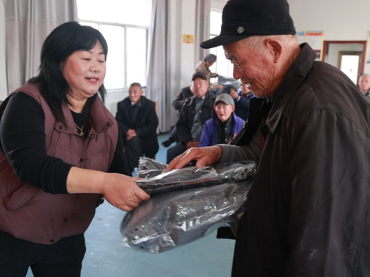 寒冬送温暖 真情暖夕阳——注滋口镇为敬老院老人送去过冬物资