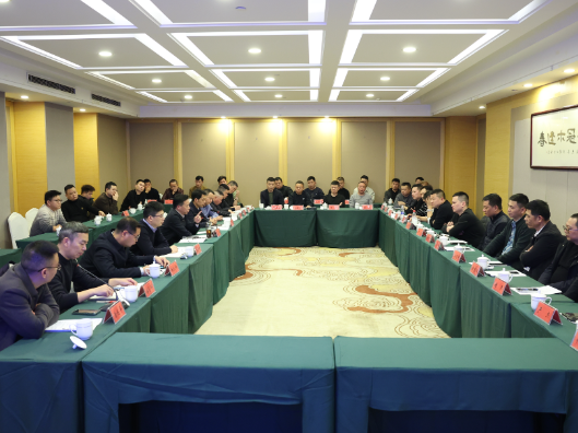 华容县举行灯具企业寓外乡友新春恳谈会