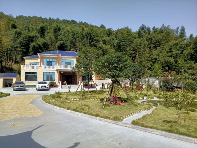 三封寺镇莲花堰村:人居山村家更美__华容县站