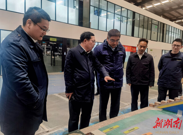 陶伟军.jpg 陶伟军.jpg