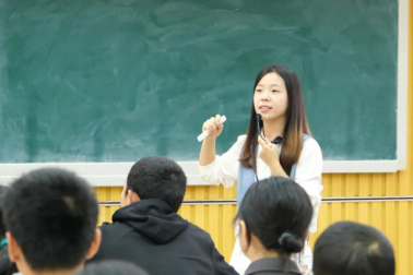 磨砺成玉  笃行致远（华容一中教学竞赛纪实）732.png