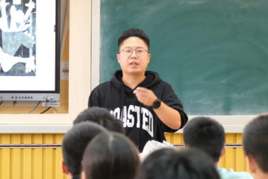 磨砺成玉  笃行致远（华容一中教学竞赛纪实）790.png