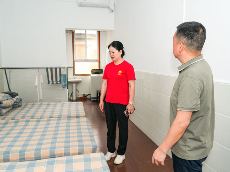 华容县救助管理站开展“6·19全国救助管理机构开放日”主题宣传活动