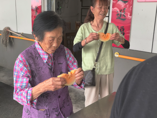 万庾镇双杨村汇聚乡贤力量赋能养老事业