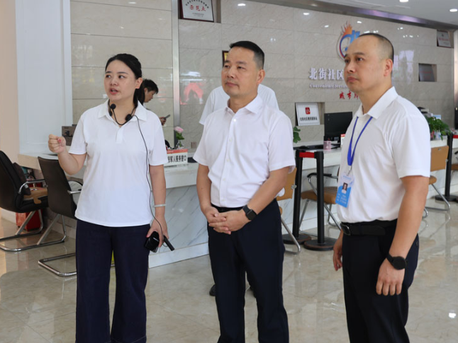 华容县召开管好用好村（社区）党群服务中心工作现场推进会