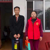 注滋口镇中秋慰问计生特殊家庭 暖心守护特殊群体