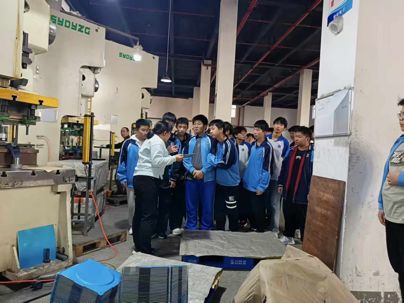 微信图片_20251107143535_466_27.jpg 微信图片_20251107143535_466_27.jpg