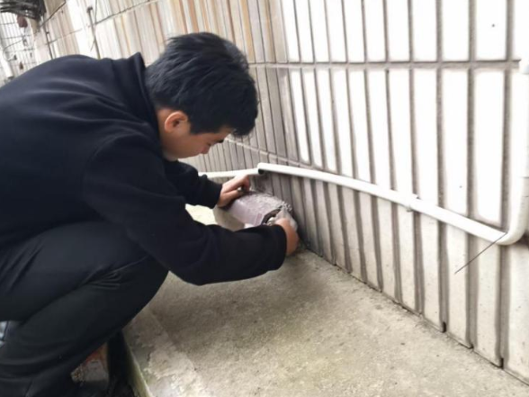 插旗镇组织开展“清洁家园、守护健康”爱国卫生运动