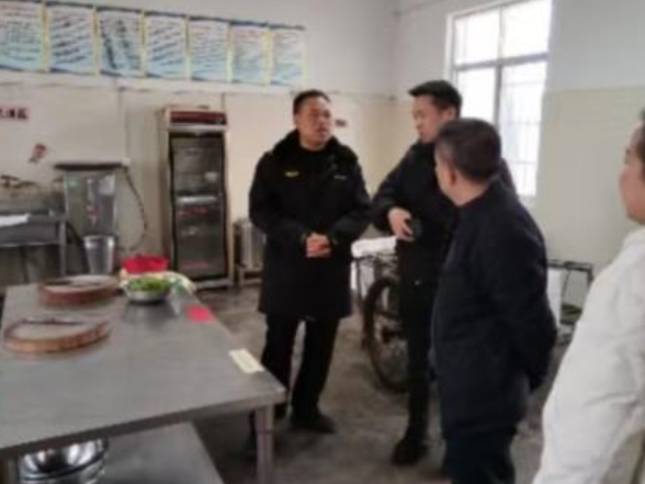 插旗镇开展食品安全专项检查 守护“一老一小”舌尖上的安全