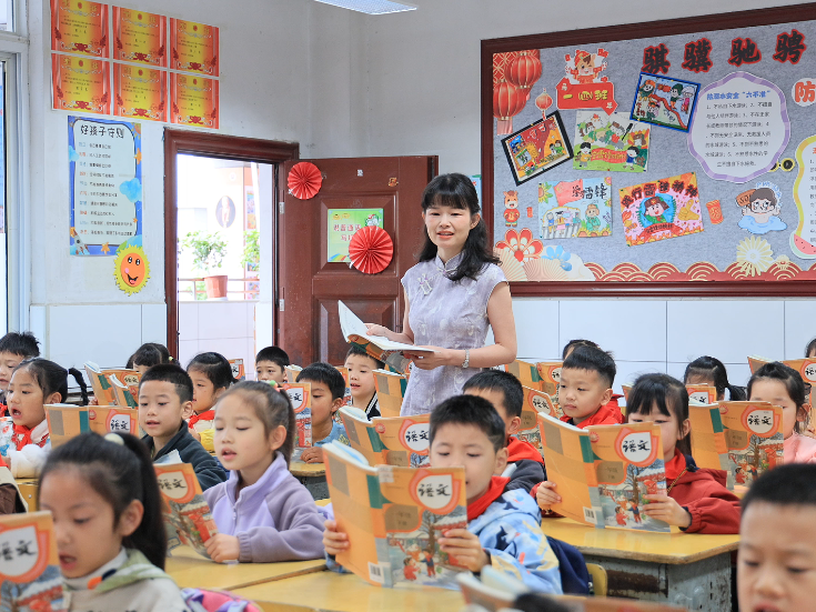 华容教师刘巧：远赴阿联酋支教，让海外孩子爱上中国话