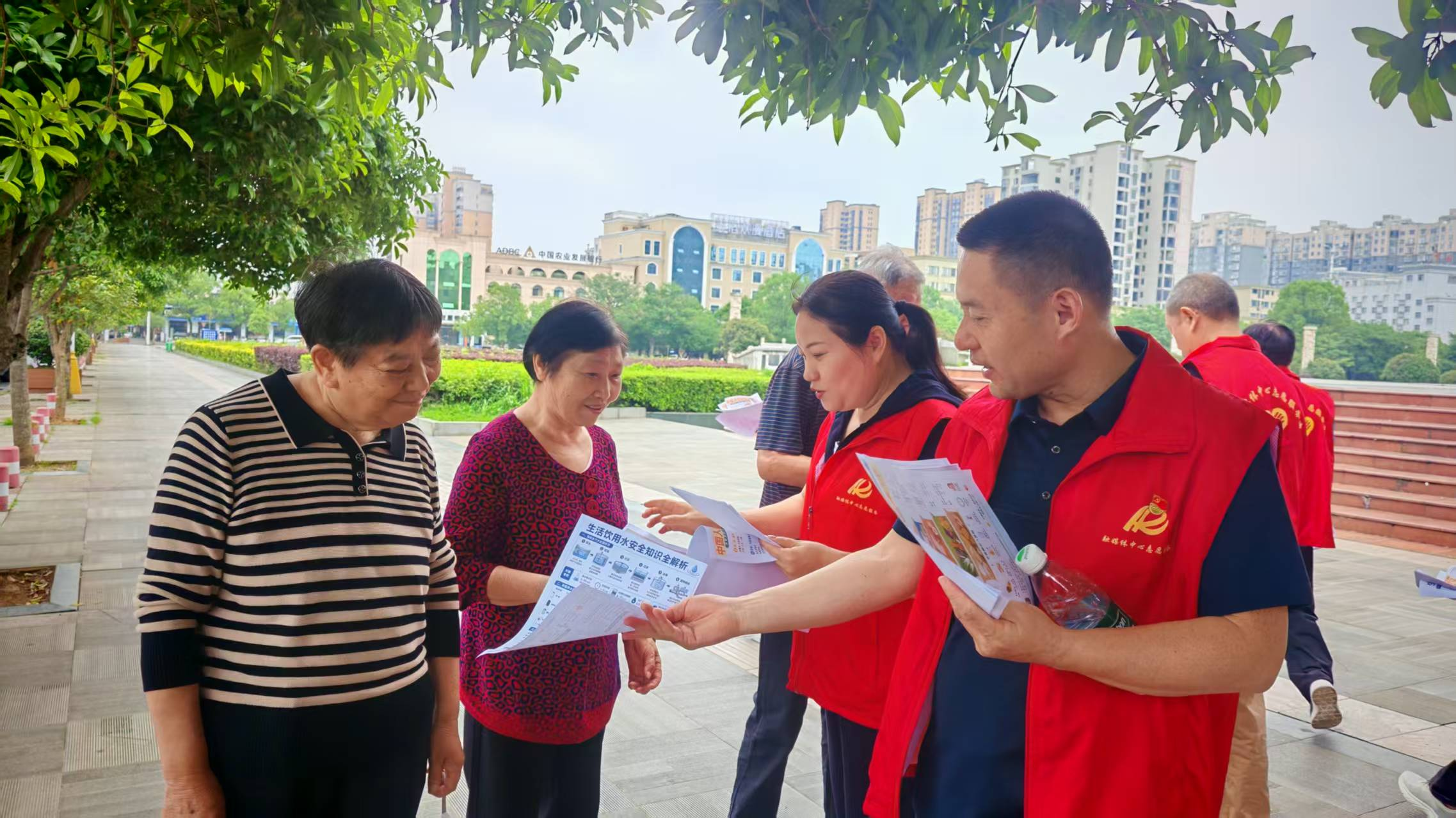 图片2.png 图片2.png