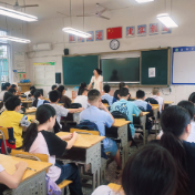 藏不住了!华容多校花式迎新,开学氛围感直接拉满