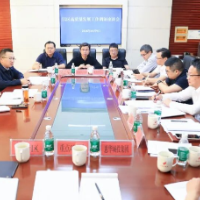 周鹏主持召开园区高质量发展工作调研座谈会