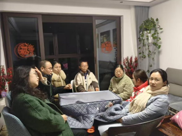 脚步丈量关爱，家访传递真情