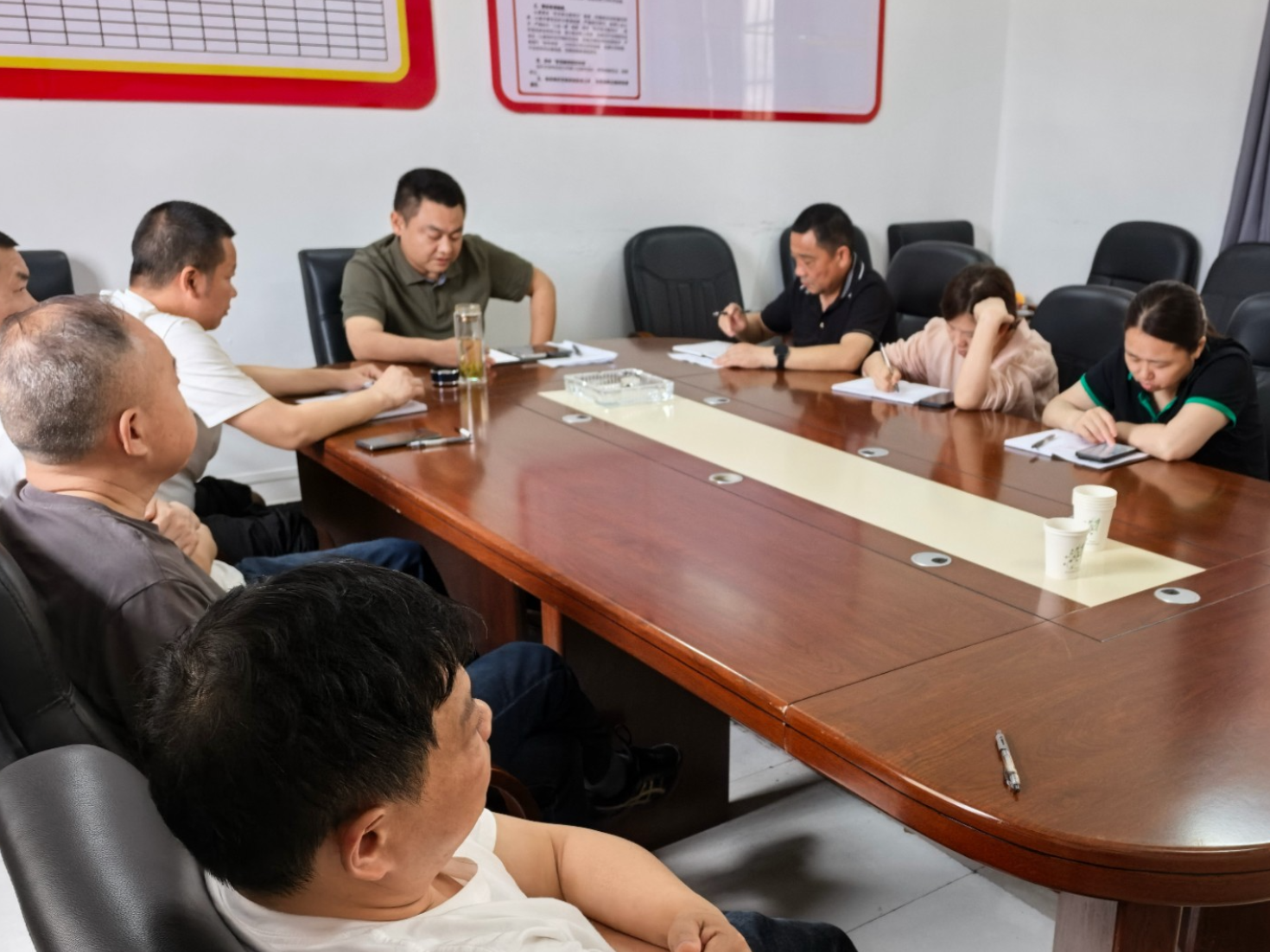 章华镇综合行政执法大队举办增强凝聚力专题党课