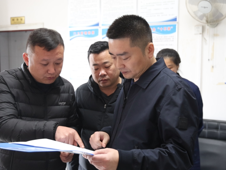 罗奇带队开展节前安全生产检查