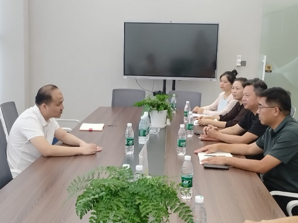 县人社局：开展“换位跑一次”活动  精准服务助企纾困解难
