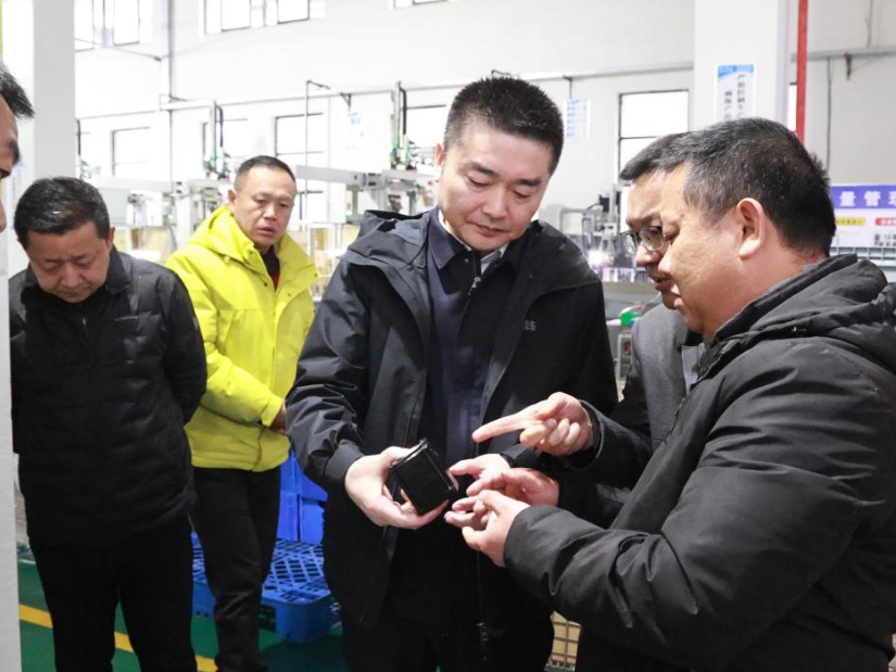 罗奇督导重点企业、项目复工复产和安全生产工作