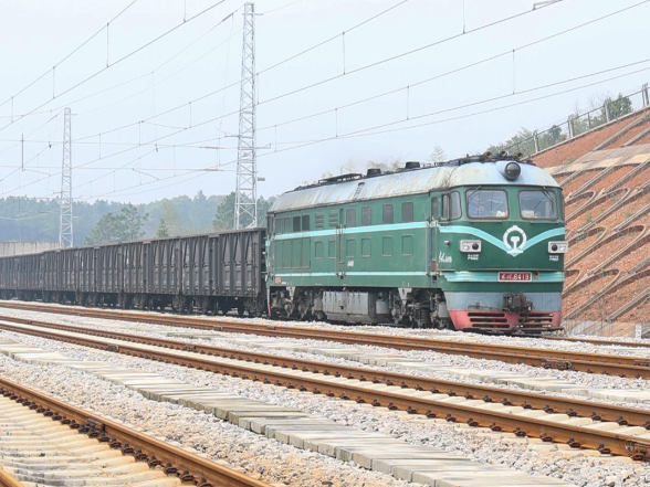 疆煤入湘直达通道打通 铁水联运再升级