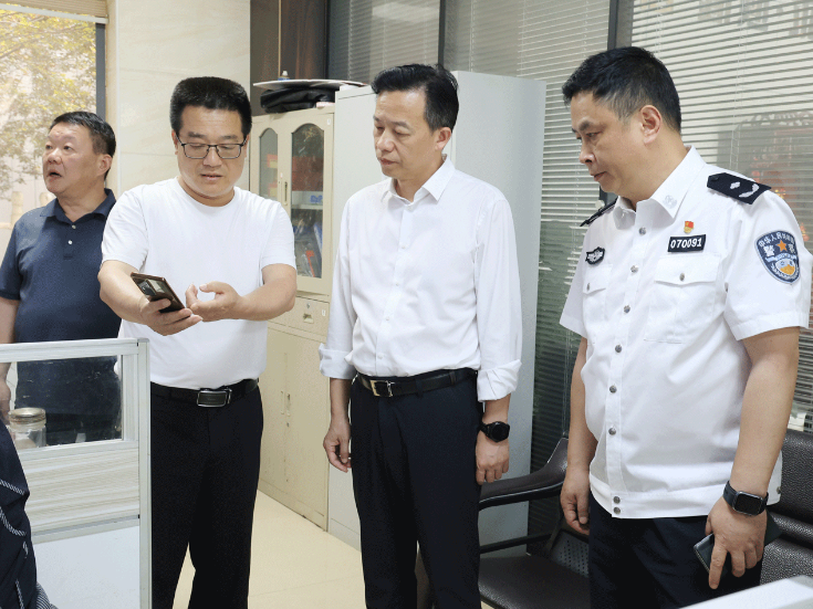 压紧压实责任链条  周鹏督导检查交通领域安全生产工作