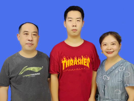 柔肩担重任  仁心传家风  华容县严利红家庭获评2025年湖南省“最美家庭”