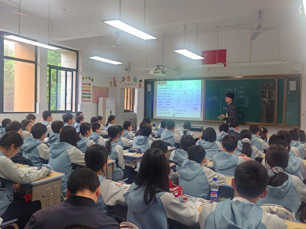 同课异构绽芳华 校际教研共笃行