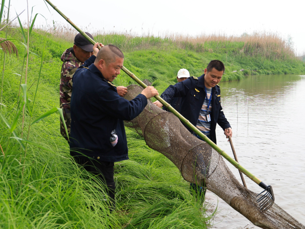 华容县开展“一打两清两整治”专项执法行动