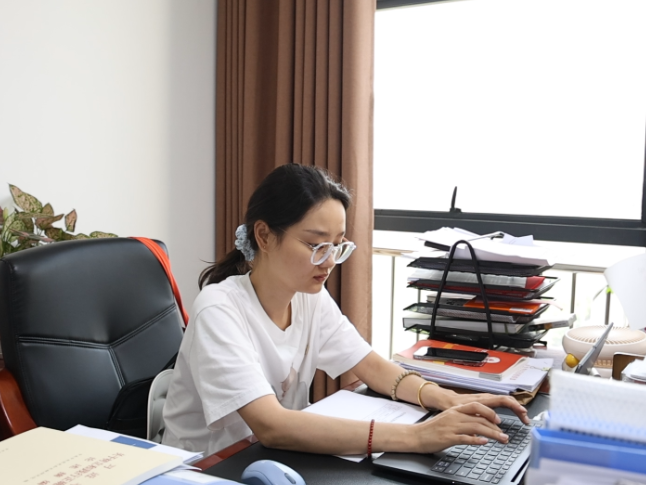 党旗在一线高高飘扬|潘瑶：深耕党建践初心 医保一线显担当