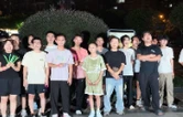 华容县趣味夜跑活动赋能青年多彩夜间生活