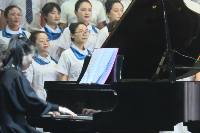 湘乡市“百年百歌赛·歌咏流传”合唱比赛作品展播 |《在灿烂的阳光下》