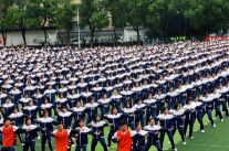 壮观！湘乡一中1200名学生课间操打太极拳