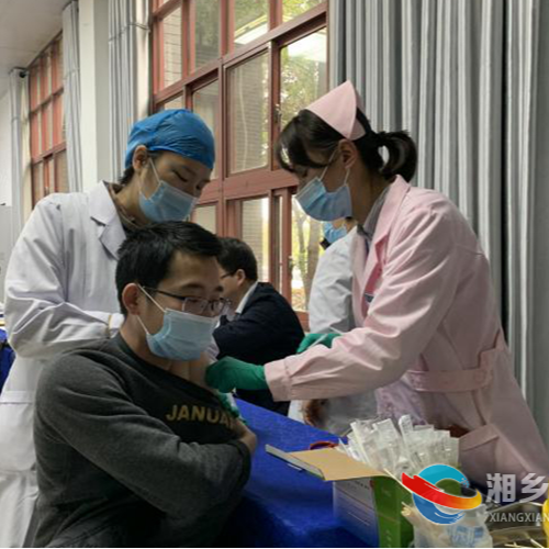 湘乡市疾控中心：疫苗接种“送”上门  助企业安心生产