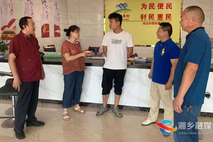 [望春门街道]开展走访慰问 情暖退役军人