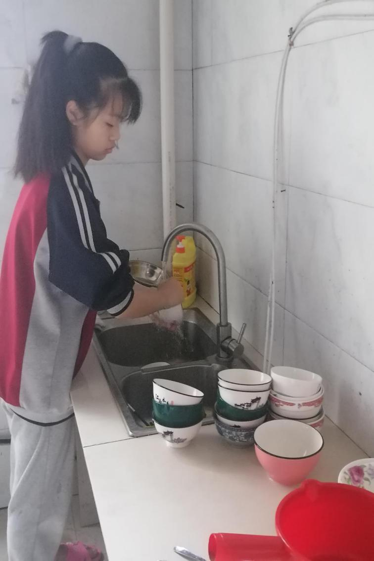 龙玉婷.png