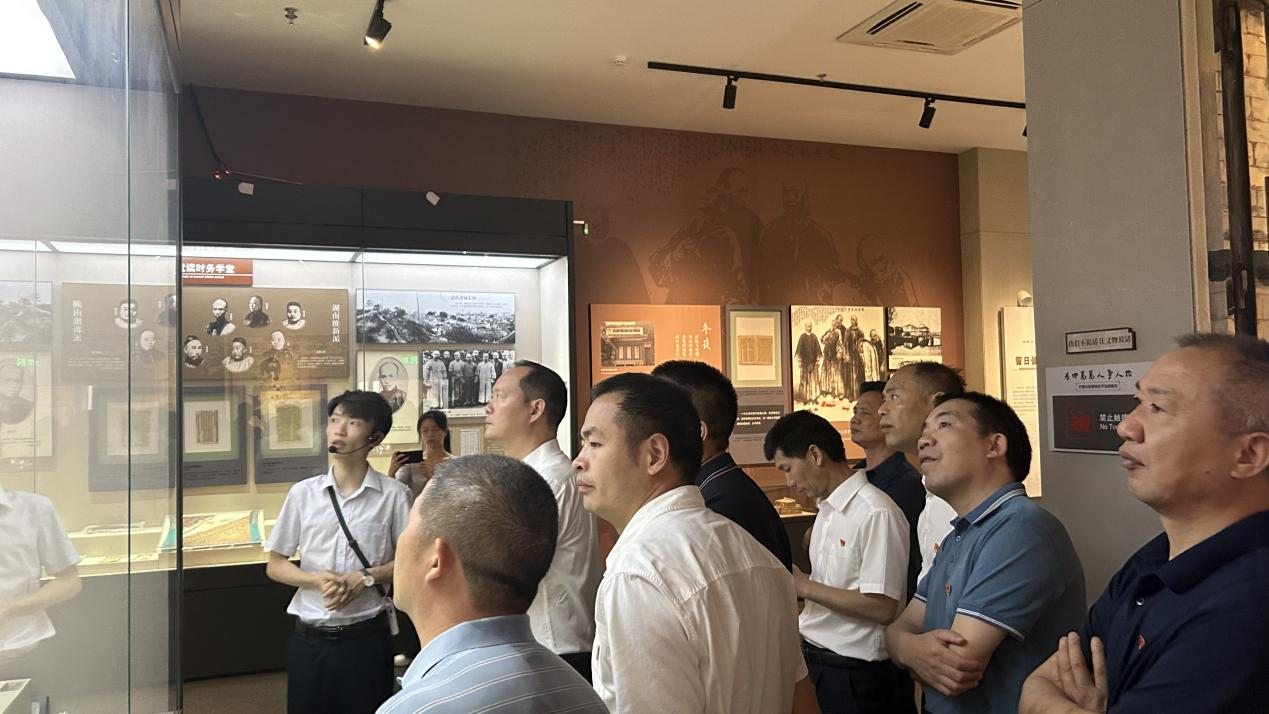 双清区委政法委党支部联合市委第十二交叉巡察组开展主题党日活动(图2)