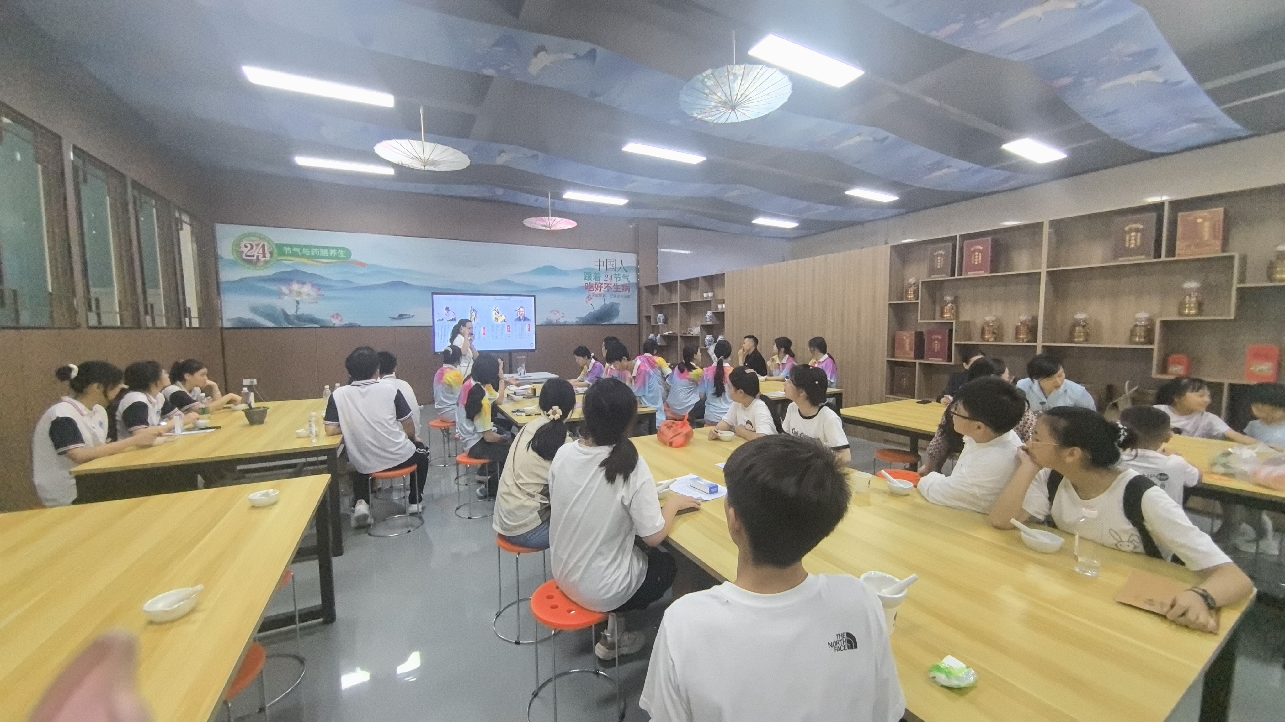 双清区政协组织学生模拟政协协会成员开展调研实践活动(图1)