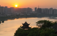 双清：落日熔金，把黄昏写成诗