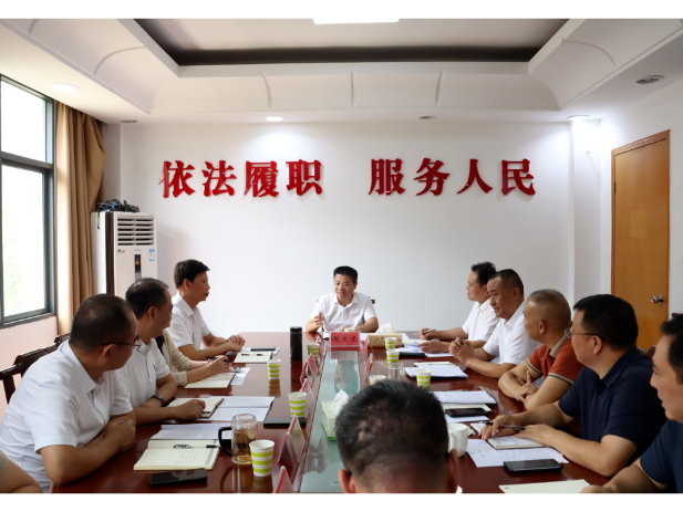 刘文龙走访调研区人大常委会机关