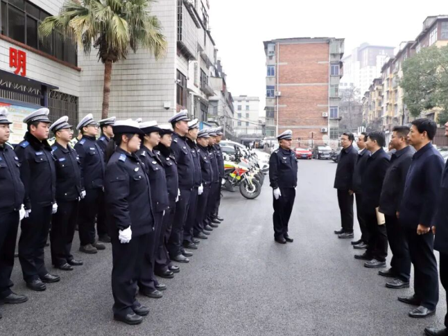 江韬胡书伟带队开展新春走访慰问 把温暖送到一线